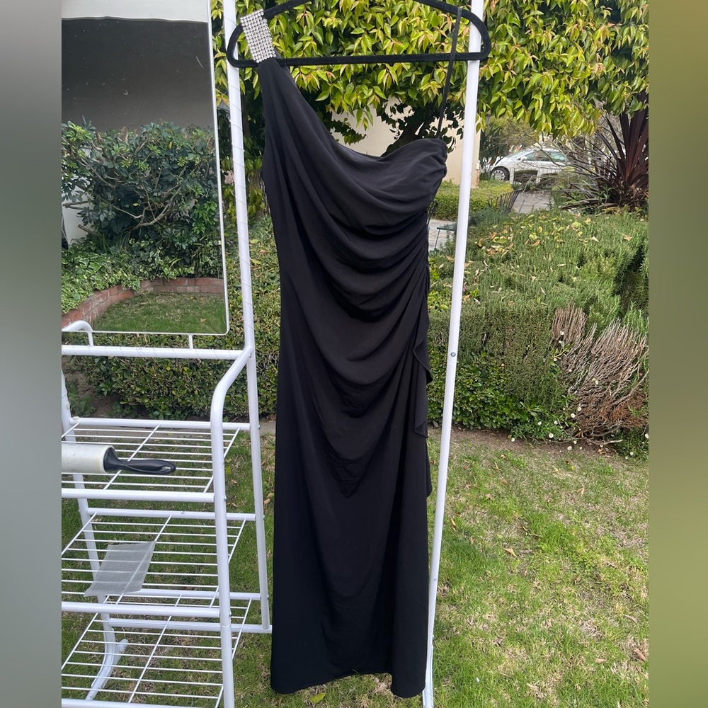 Betsy & Adam Black One-Shoulder Draped Evening Gown